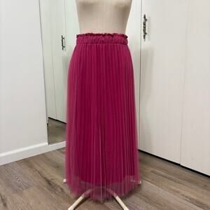 Metro Wear Woman's Pink Tulle Pleated Maxi Skirt | Size Small